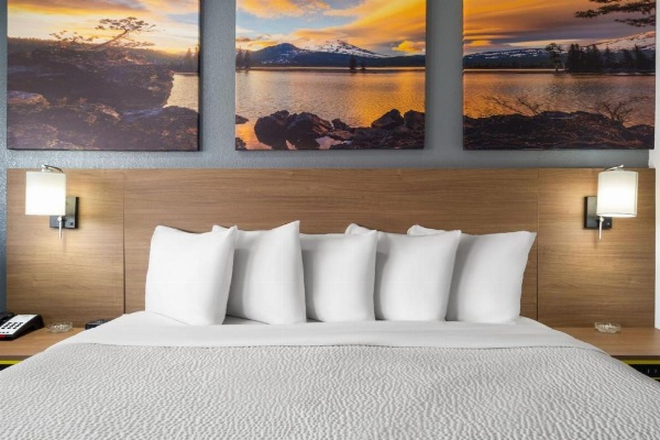 Days Inn by Wyndham Columbus Worthington image 24